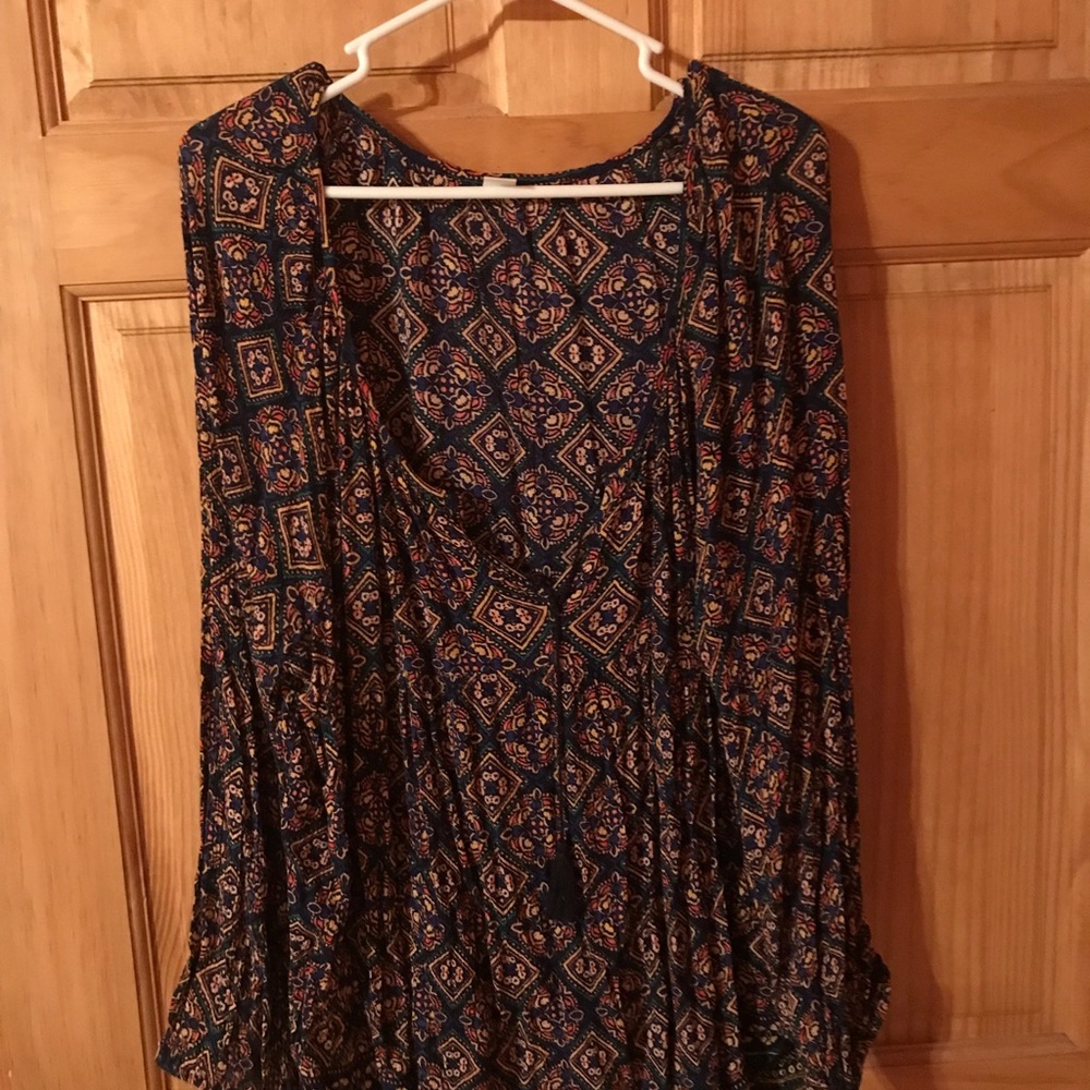 Old Navy Boho top. Like new.